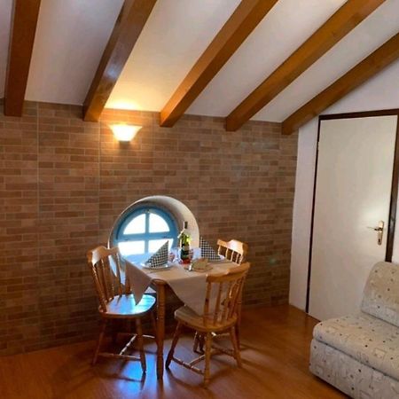 Lovely Studio Apartments Mali Raj Врсар Екстер'єр фото