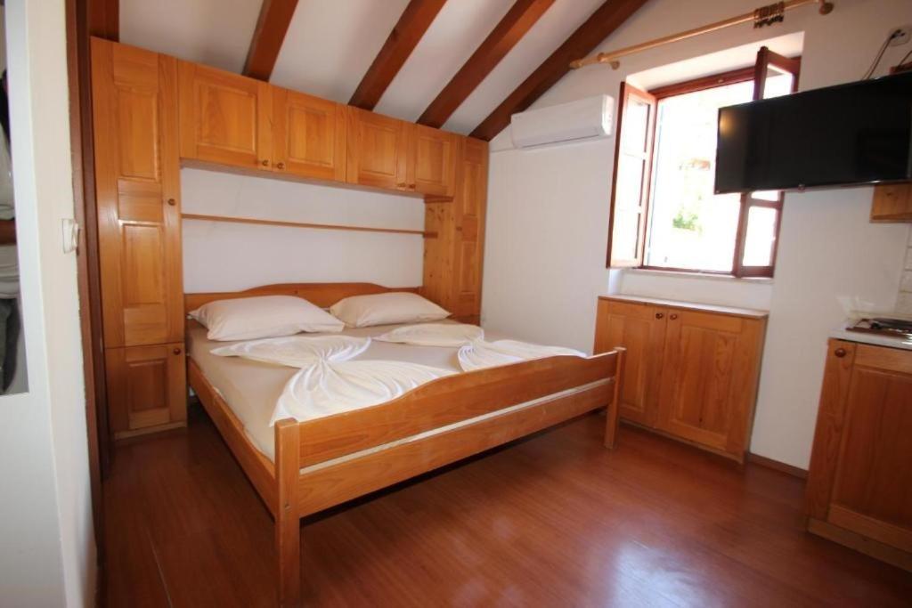 Lovely Studio Apartments Mali Raj Врсар Екстер'єр фото