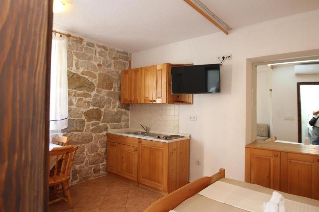 Lovely Studio Apartments Mali Raj Врсар Екстер'єр фото
